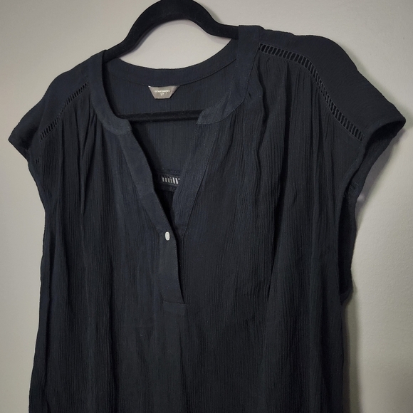 Denver Hayes Black Lightweight Short Sleeved Blouse - Picture 3 of 10